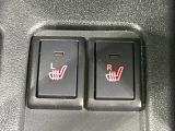 【シートヒーター】寒い日に重宝するシートヒーター!エアコンより早く温まってくれるので寒がりの人も安心ですね♪エアコンの温風は乾燥するから苦手、という方にもをおすすめです。