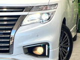 【LEDヘッドライト】悪天候や夜間走行時も良好な視界を確保し安心して運転できる高輝度LEDヘッドライトを装備!点灯速度が早く、消費電力も抑えられています。