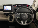 【ホッと保証】 エンジン、オーディオやカーナビ(社外品は除く)に至るまで1年間走行距離無制限の保証が付いております。全国のホンダディーラーで整備が受けられ、最長で5年間の保証が付けられます。