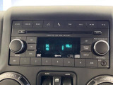 ●AUX接続:お手持ちのミュージックプレーヤーを接続し、車内でお気に入りの音楽を気軽に楽しむことができます♪