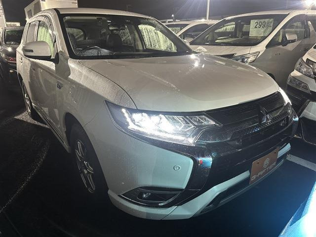 アウトランダーPHEV 2.4 G リミテッド エディション 4WD 純正ナビ運転支援シートヒー...