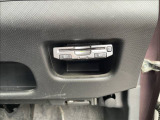 ☆内外装クリーニング☆車の隅々まで徹底的にクリーニングを行っておりますので内外装ともに綺麗な状態でご納車いたします!