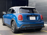 長期にわたる保証を実現。2年間のMINI NEXT保証と延長保証(別途費用)を合わせて最大4年間の保証。万一の故障に長期に備えることができ、ご安心してお乗り頂けます。(NEXT1年は1年距離無制限)