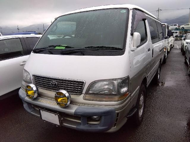 ハイエース 3.0 リビングサルーンEX ディーゼル 4WD 