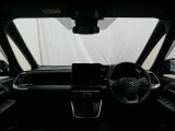 見通しのよいすっきりとした視界で、誰でも運転しやすいです。運転のしやすさは疲れにくさにも繋がりますよ♪