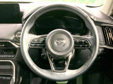 ステアリングも使用感が少なく、きれいな状態となっております♪