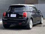 MINI正規販売店のお車は、全てのお車にMINI認定中古車の保証書が発行されます。保障約款もございますので保障内容が明確でございます。お客様にご安心してお乗り頂けますよう、全力でお客様をサポート致します。