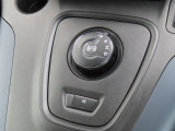 ダイヤル型のシフト。アイシン製8速AT