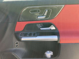 当社の車両は検査員による厳格な検査を行います!機関系はもちろん、骨格部位修復歴や外板パネルの交換歴・板金塗装歴などを十分に確認した上で、基準に達した車両のみを取り扱います!!