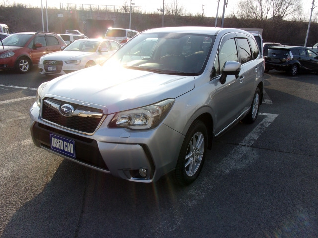 フォレスター 2.0 XT 4WD 