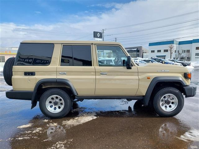エール　ド　ランジュ　　遥70点 トヨタ ランドクルーザー70 2.8 AX ディーゼルターボ 4WD の中古