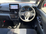 窓ガラスが大きく車両感覚も掴みやすいお車ですので安心してお乗りいただけます。