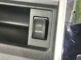 【HDMI】後席でもエンタメをお楽しみいただけます。家族や友人とお出かけする機会が多い方に大人気です♪
