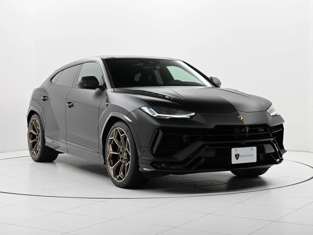 ウルス ペルフォルマンテ 4WD 