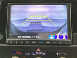バックでの車庫入れも安心です! リアカメラが付いているバックモニター付のナビを装備しております。操作線もついており距離感も画面から確認できます。
