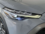 LEDヘッドライトです。デザイン性がよくとても明るいので、夜間の走行や悪天候でも安心です。しかも長寿命!