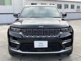 「どこにでも行ける。何でもできる。」Jeepに息づく自由の精神はその素晴らしい性能で、Jeepだから辿り着ける未知なる世界へ誘い心と身体を開放します。