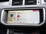 『1台』のお車に対して、3名体制で日々議論を重ね仕入れを行っております。