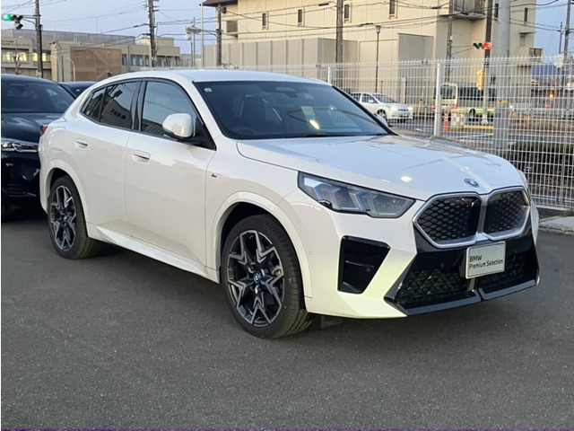 iX2 xドライブ30 Mスポーツ 4WD 