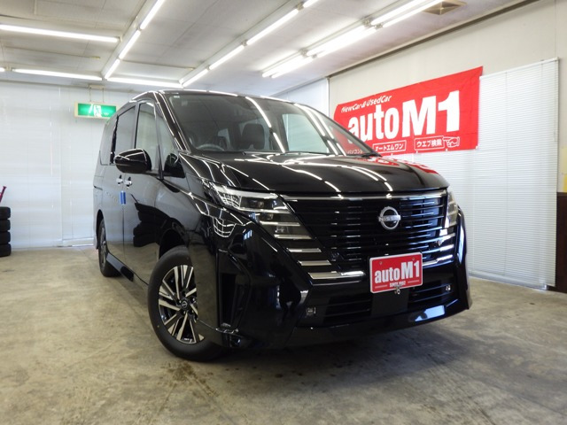 セレナ 1.4 e-4ORCE ハイウェイスターV 4WD 