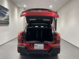 弊社在庫車両はすべて、入庫段階での客観的且つ厳正な車両チェック(第3者機関日本査定協会による査定)を実施しております。メーター改ざん車、修復歴車などは一切ございませんので、どうぞご安心くださいませ。