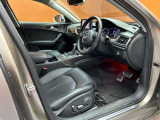 S6 4.0 4WD 本革シート