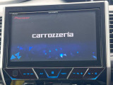 【大画面ナビ】人気の大型10インチナビを装備。存在感のある大画面はインパクト大!ナビ利用時のマップ表示は見やすく、テレビやDVDは臨場感がアップ!いつものドライブがグッと楽しくなります♪