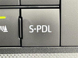 【S-PDL(スマートペダル)】アクセルペダルの操作のみで車速をコントロールできます!アクセルからブレーキへの踏みかえ頻度が減り、負担を軽減できます!