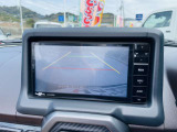 駐車に安心なバックカメラがついています。