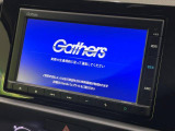【純正ナビ】人気の純正ナビを装備しております。ナビの使いやすさはもちろん、オーディオ機能も充実!キャンプや旅行はもちろん、通勤や買い物など普段のドライブも楽しくなるはず♪