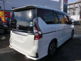 セレナ 2.0 ハイウェイスター V 