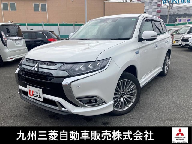 アウトランダーPHEV 2.4 G プラスパッケージ 4WD 