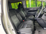 運転席シート廻りは使用感も少なく、良好な状態となっています。丁寧に使われていたことがよくわかりますね。