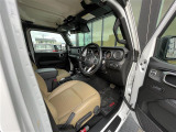 ラングラー アンリミテッド サハラ 4WD 本革シート