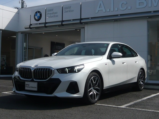 中古車 BMW 5シリーズセダン 523d xドライブ Mスポーツ 4WD の 中古車 BMW 5シリーズセダン 523d xドライブ Mスポーツ 4WD の