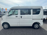 お客様が安心して中古車を購入できるよう、中古車の価格や品質の適正な情報を提供し、近年問題となっております修復暦の偽り・メーター改ざん車の排除に努めています。