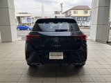 屋根付き展示ですので、悪天候でもじっくりとお車の確認が可能です!!