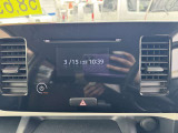 純正ディスプレイオーディオの画像になります。CD再生・USB等の機能があります。