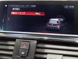 衝突被害軽減ブレーキと車線逸脱警告がついています。