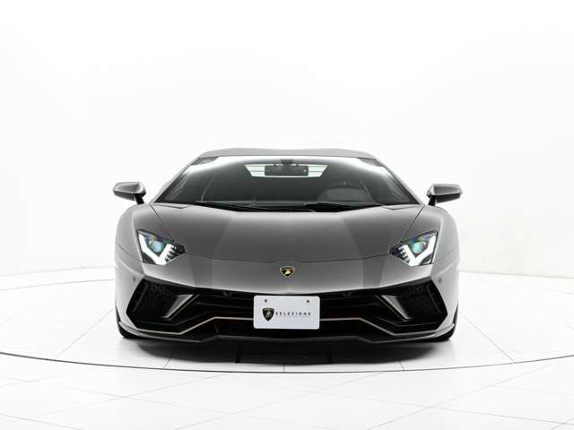 アーテル・ゴルギーニ 初期4枚セット ランボルギーニアヴェンタドールLP780-4 ウルティメ 4WDNERO