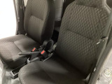 運転席・助手席全体像です