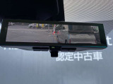 後席の人や荷物などで後方の視界が遮られてもインテリジェントルームミラーで後方カメラの映像が映りますので後方確認が良好です。
