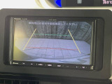 【バックカメラ】駐車時に後方がリアルタイム映像で確認できます。大型商業施設や立体駐車場での駐車時や、夜間のバック時に大活躍!運転スキルに関わらず、今や必須となった装備のひとつです!
