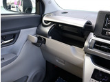 【車屋】として、長く車業界に従事した経験豊富なスタッフが多数在籍しております。