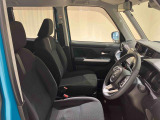 トール 1.0 カスタムG 4WD 