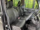運転席シート廻りは使用感も少なく、良好な状態となっています。丁寧に使われていたことがよくわかりますね。