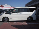 セレナ 1.2 e-POWER ハイウェイスター V 