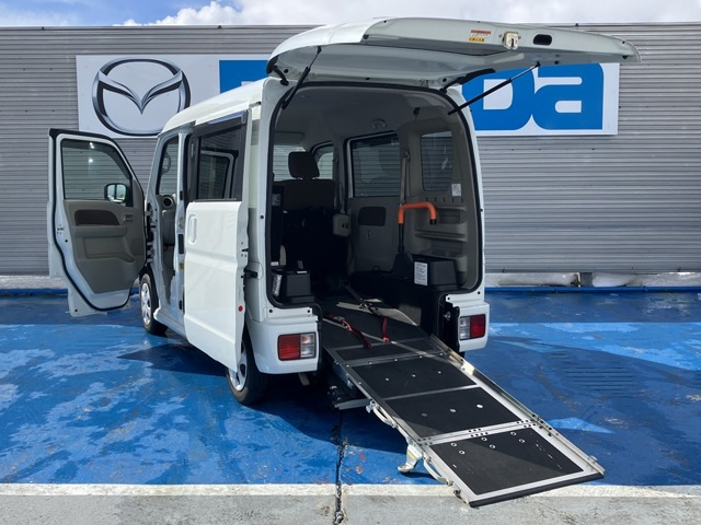 NV100クリッパーリオ  チェアキャブ ハイルーフ 4WD
