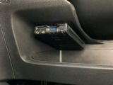 ハンドルの左下にETCがついています。高速道路の料金所の通過も楽々です。 カードの取り出しもしやすい場所についています。