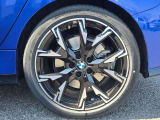 左後リヤ 235/40R19